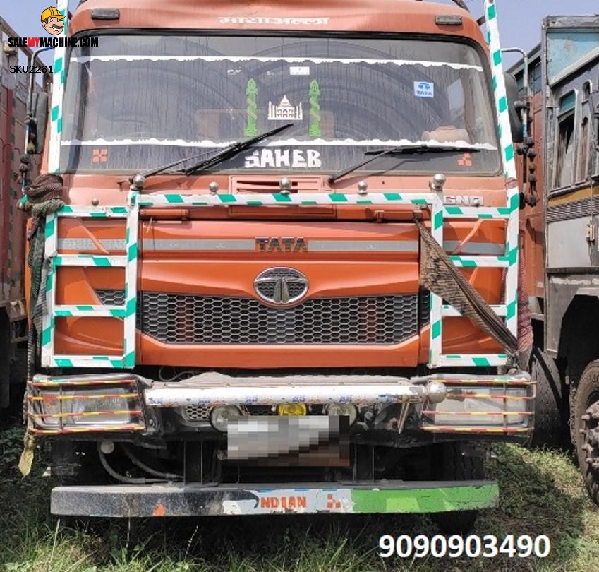 TATA SIGNA 3718T 14 WHEELER TRUCK